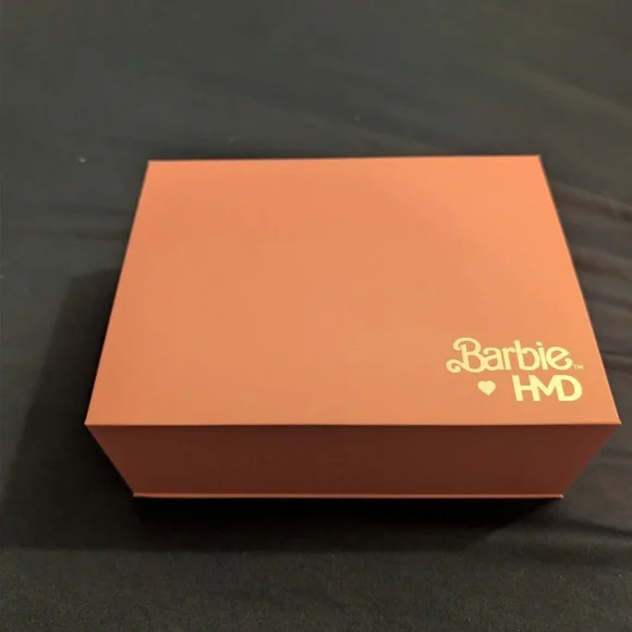 Barbie Flip Phone - Picture 6 of 6